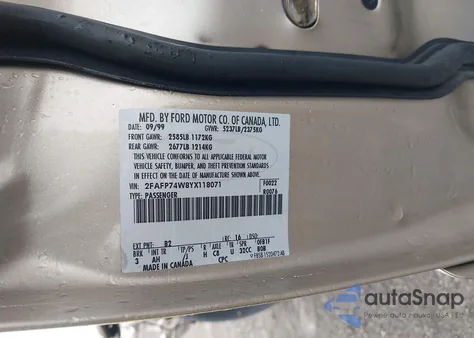 2000 Ford Crown Victoria Lx from USA, damaged, VIN 2FAFP74W8YX118071